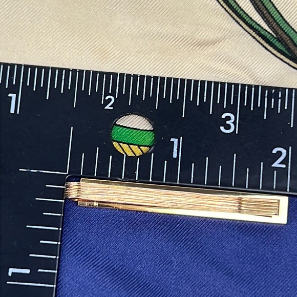 Christian Dior Tie Pin Gold Tone Logo Tie bar Neck-Tie clip Formal vintage Auth. - Picture 4 of 14